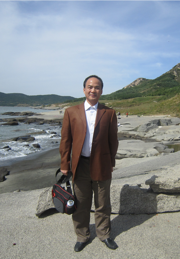 卓越教学奖候选人:李梦龙