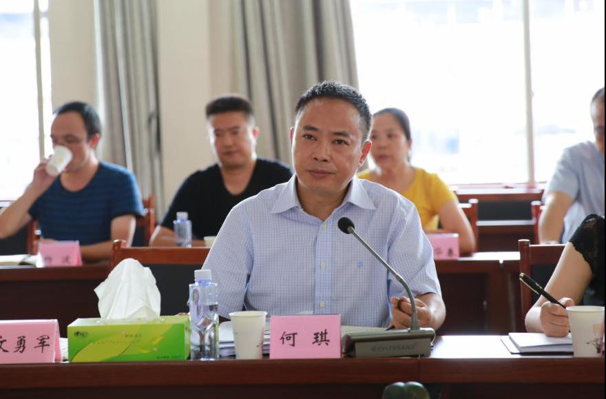 D348