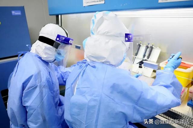 4小时完成实验室改造 华西助力新疆人民医院日核酸检测量可破万